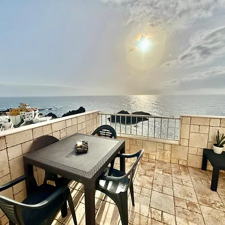 Sea Views El Pris